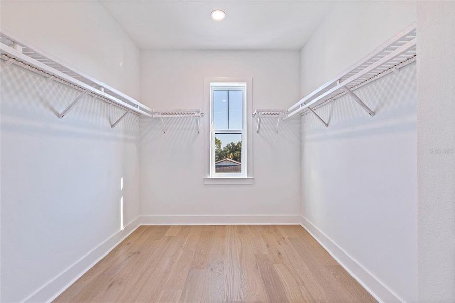 Spacious, unfurnished interior of a new home in , St. Petersburg (Image 37).