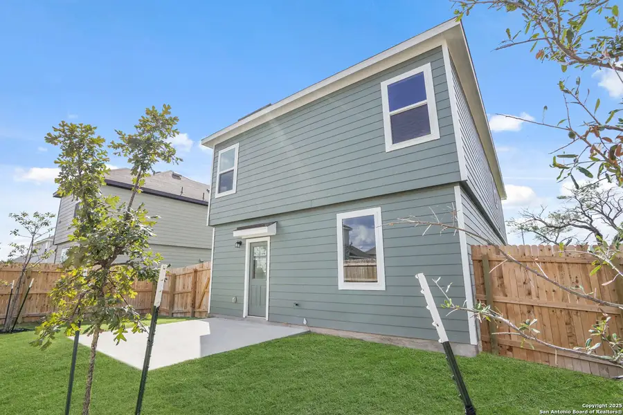 Exterior details and patio area of a home in Applewhite Meadows, San Antonio (Image 3).