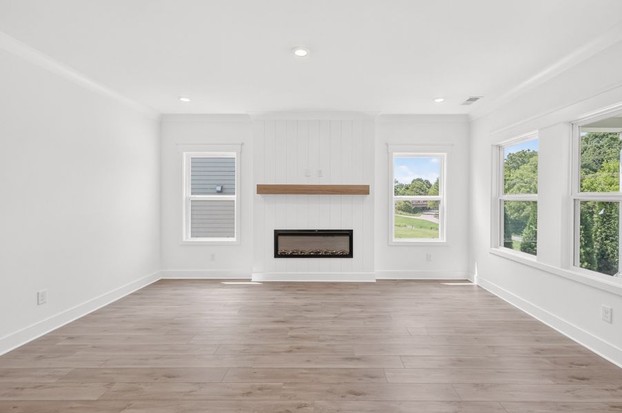 Spacious, unfurnished interior of a new home in Moss Farm, White House (Image 17).