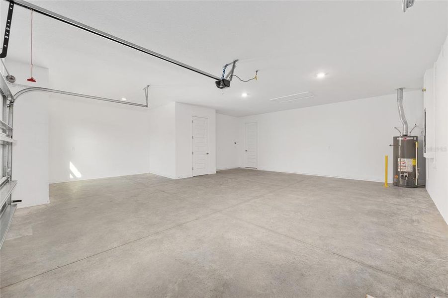 Spacious, unfurnished interior of a new home in On Top of the World Communities, Ocala (Image 22).