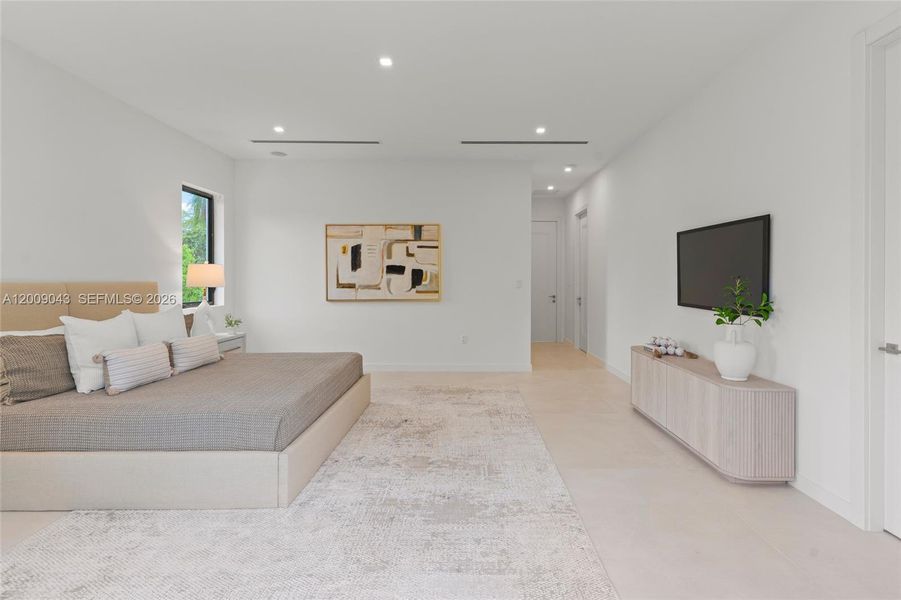 Furnished interior view inside a new home in , Coral Gables (Image 35).