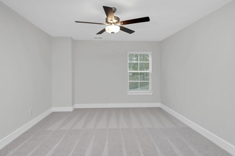 Spacious, unfurnished interior of a new home in Ashton Lakes, Lexington (Image 31).