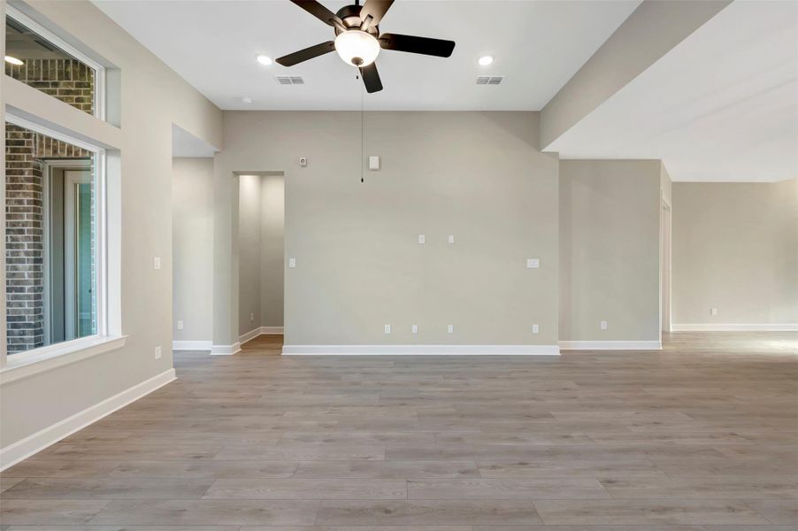 Spacious, unfurnished interior of a new home in Grange 45' Homesites, Katy (Image 39).