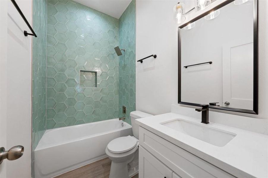 Furnished interior view inside a new home in , Galveston (Image 8).