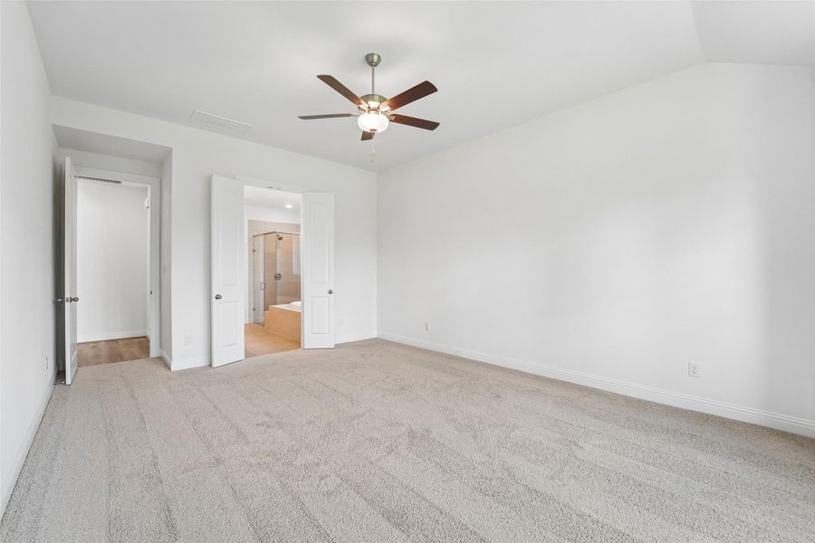 Spacious, unfurnished interior of a new home in Evergreen 55', Conroe (Image 40). Spacious, unfurnished interior of a new home in Evergreen 55', Conroe (Image 40).