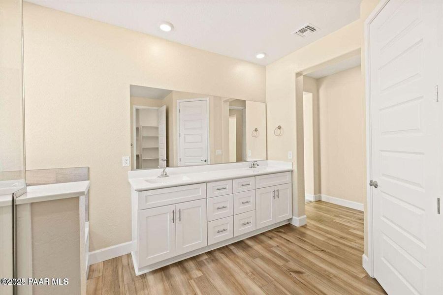 Furnished interior view inside a new home in Morningstar, Prescott Valley (Image 23).