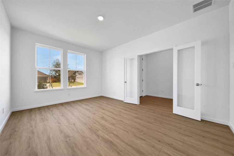 Spacious, unfurnished interior of a new home in , Rosharon (Image 30).