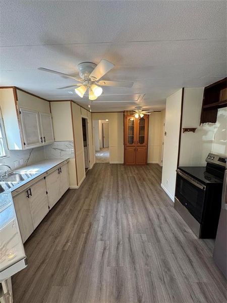 Spacious, unfurnished interior of a new home in , Azle (Image 10).