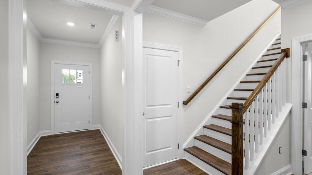 Spacious, unfurnished interior of a new home in Horton Park, Apex (Image 16).