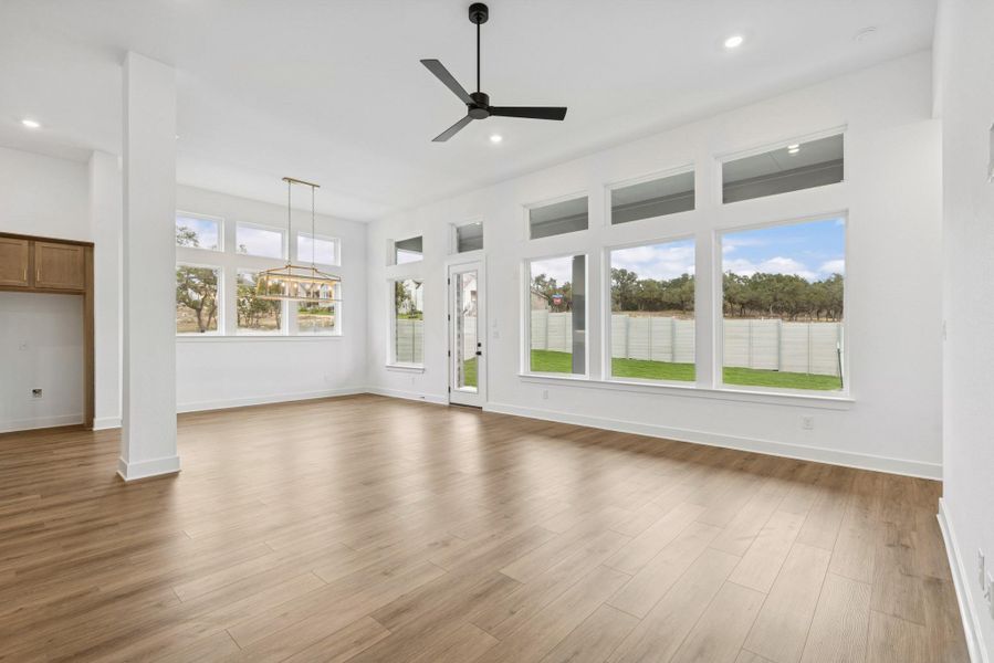 Family Room - Dining Area