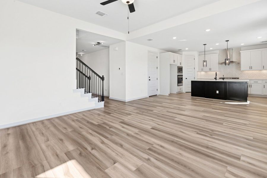 Spacious, unfurnished interior of a new home in University Heights, Round Rock (Image 18).