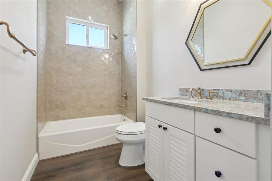 Furnished interior view inside a new home in , Lady Lake (Image 15).