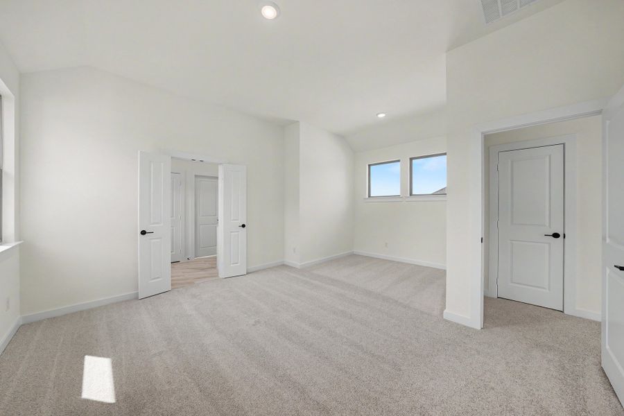 Spacious, unfurnished interior of a new home in Light Farms Brenham - 40' Lots, Celina (Image 29).