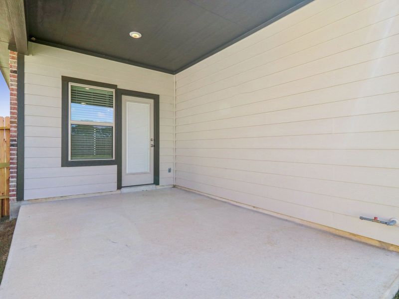 Exterior details and patio area of a home in Kallison Ranch, San Antonio (Image 3).