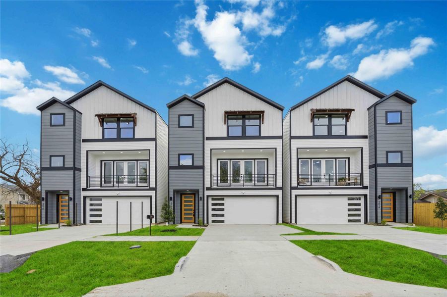 Front exterior of a new home in , Houston, TX, highlighting curb appeal (Image 25).