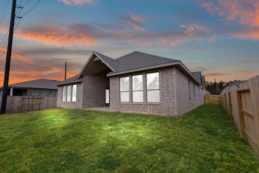 Exterior details and patio area of a home in Escondido, Magnolia (Image 3).
