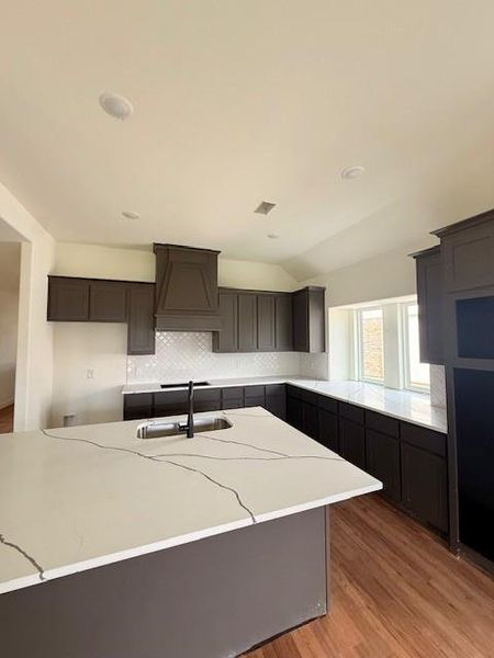Furnished interior view inside a new home in , Grapevine (Image 5).