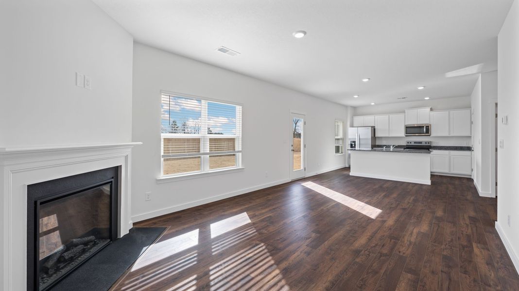 Spacious, unfurnished interior of a new home in Hillcrest Landing, McDonald (Image 16).