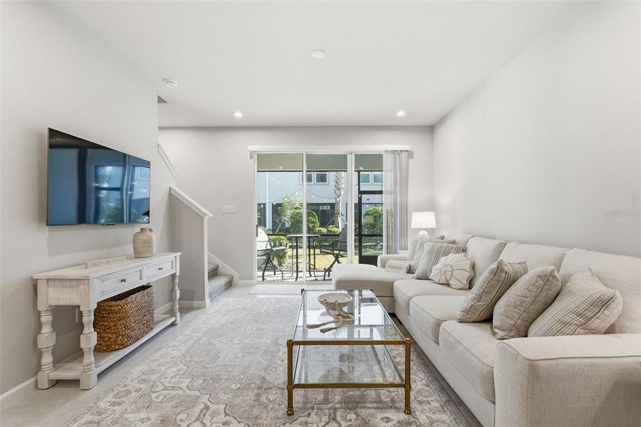 Furnished interior view inside a new home in , Lutz (Image 5).