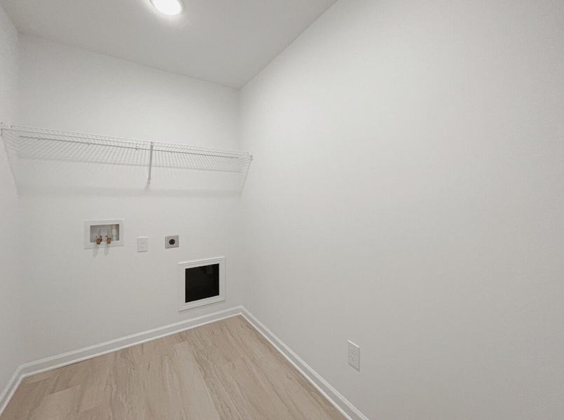 Spacious, unfurnished interior of a new home in East Main Townes, Spartanburg (Image 19).