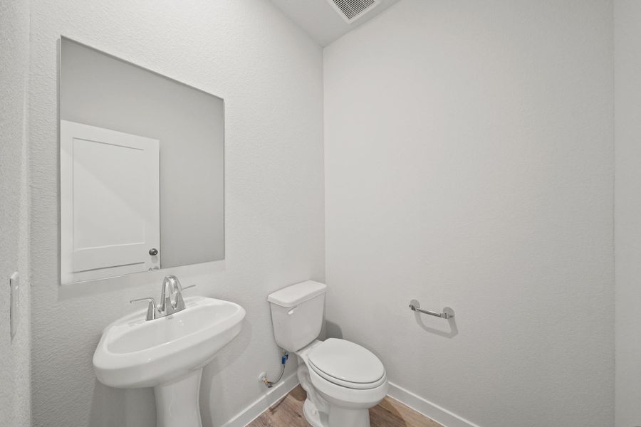 Furnished interior view inside a new home in Maple Heights, Porter (Image 9).