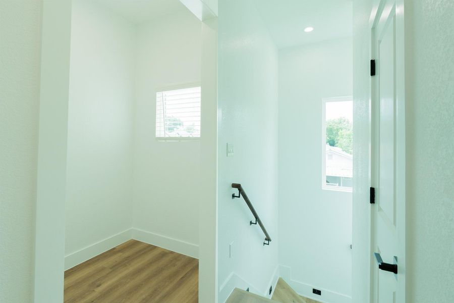 Spacious, unfurnished interior of a new home in , Houston (Image 24).