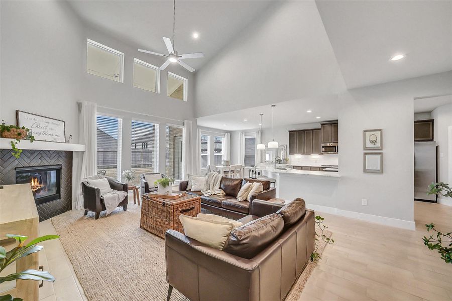 Furnished interior view inside a new home in Beacon Hill, Waller (Image 28).