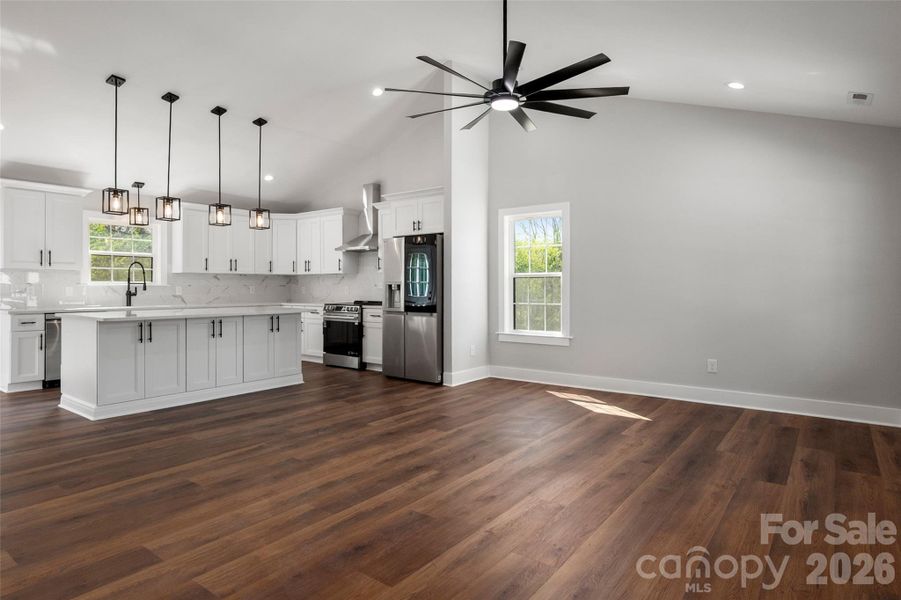 Spacious, unfurnished interior of a new home in , Concord (Image 16).