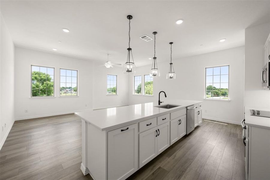 16_632 Big Bend- Kitchen-Great Room-6 16_632 Big Bend- Kitchen-Great Room-6