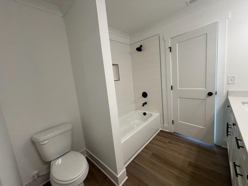 Image 32 of a home in Pinegate.