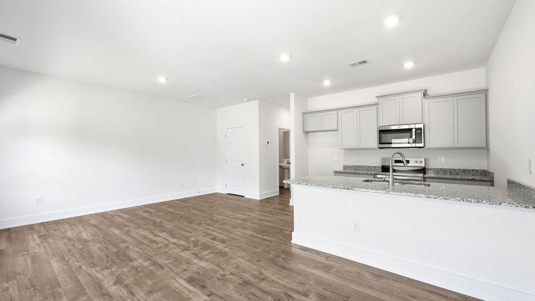 Spacious, unfurnished interior of a new home in Cherokee Crossing, Kodak (Image 13). Spacious, unfurnished interior of a new home in Cherokee Crossing, Kodak (Image 13).