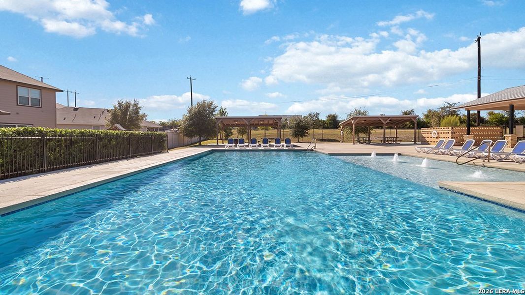 Community amenities in Hunters Ranch, San Antonio (Image 27).