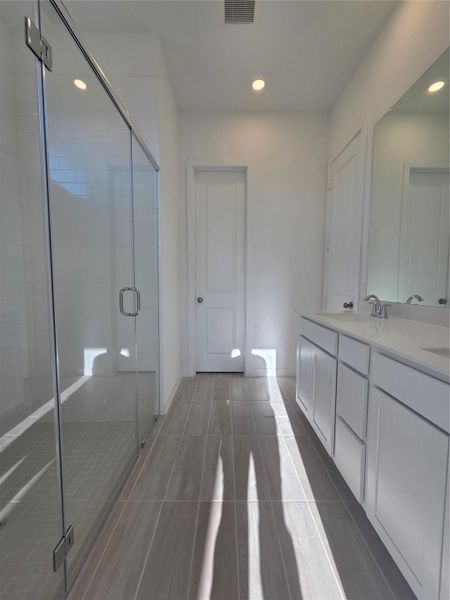 **Photos are for illustrative purpose. This is not the actual home.**