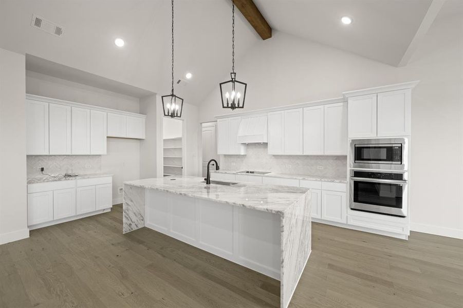 Furnished interior view inside a new home in Windmill Creeks, Weatherford (Image 10).