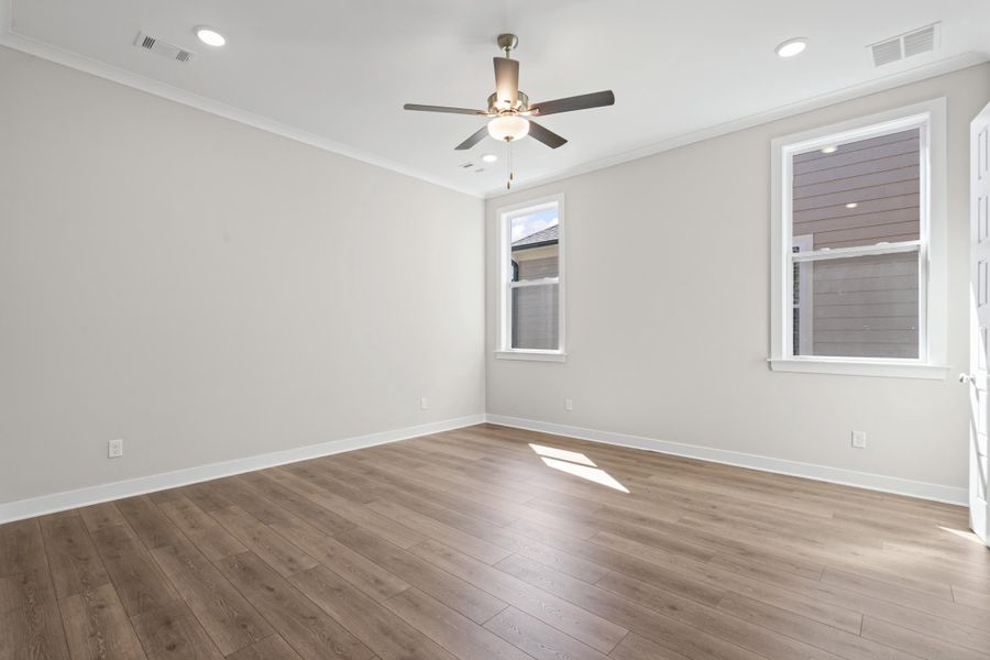 Spacious, unfurnished interior of a new home in Lockwood, Collierville (Image 22).