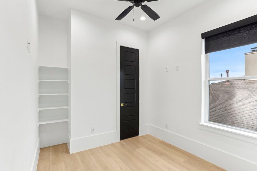 Spacious, unfurnished interior of a new home in , Houston (Image 21).