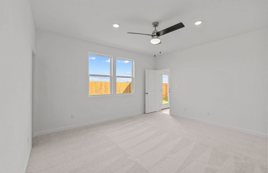 Spacious, unfurnished interior of a new home in Alto, San Marcos (Image 21).