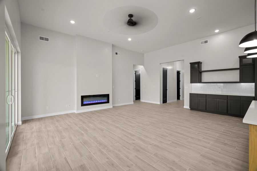 Representative unfurnished interior of a home built from the Pebble Beach- II by LEH. Homes in Hillside Unit 6, El Paso (Image 56). Representative unfurnished interior of a home built from the Pebble Beach- II by LEH. Homes in Hillside Unit 6, El Paso (Image 56).