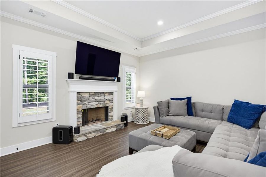 Furnished interior view inside a new home in , Dallas (Image 13).