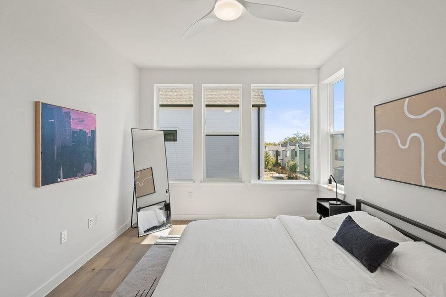 Images are for illustrative purposes only. Photos reflect a similar floor plan and are intended to convey the overall look and feel of the interiors and community. Images are for illustrative purposes only. Photos reflect a similar floor plan and are intended to convey the overall look and feel of the interiors and community.