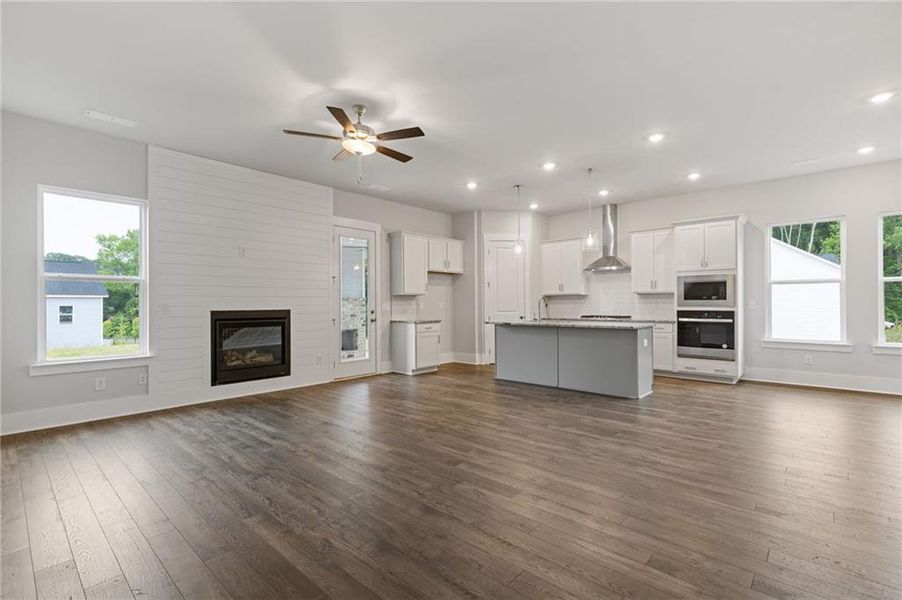 Spacious, unfurnished interior of a new home in Red Bird Manor, Jefferson (Image 16).
