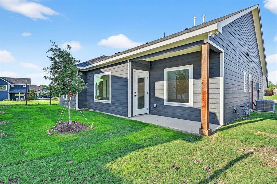 Front exterior of a new home in , Sherman, TX, highlighting curb appeal (Image 22).