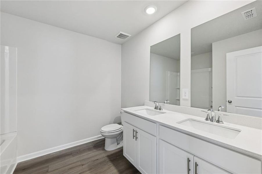 Furnished interior view inside a new home in The Oaks at Dawson, Dawsonville (Image 10). Furnished interior view inside a new home in The Oaks at Dawson, Dawsonville (Image 10).
