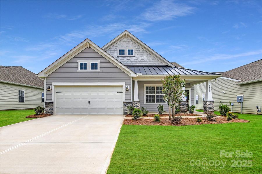 Castleford II Exterior