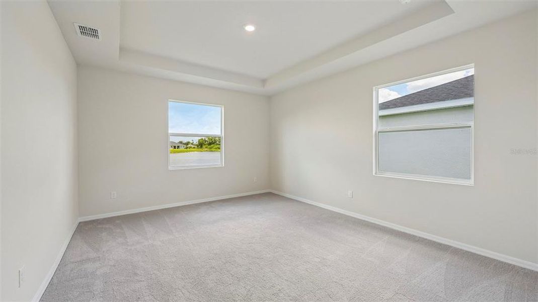 Spacious, unfurnished interior of a new home in Oakfield Trails, Parrish (Image 18).