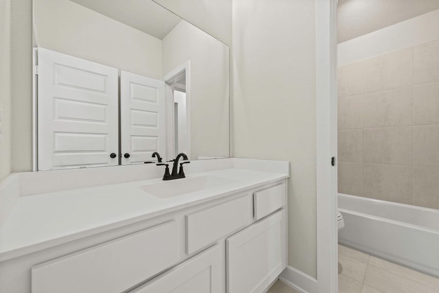 Furnished interior view inside a new home in The Groves - 45', Humble (Image 3). Furnished interior view inside a new home in The Groves - 45', Humble (Image 3).