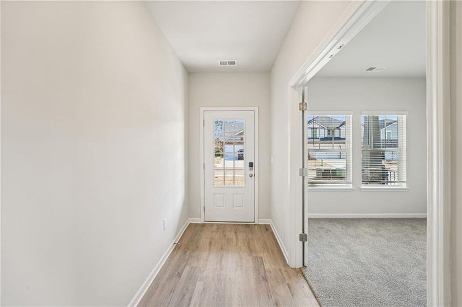 Spacious, unfurnished interior of a new home in Westmont Preserve, Powder Springs (Image 22).