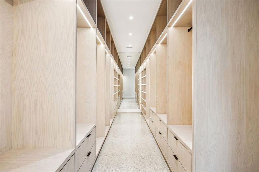 Image 37 of a home in . Image 37 of a home in .