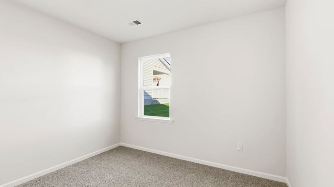 Spacious, unfurnished interior of a new home in Sherwood Gardens, Landrum (Image 22).