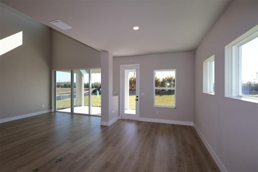 Spacious, unfurnished interior of a new home in Waterset Classic Series, Apollo Beach (Image 11). Spacious, unfurnished interior of a new home in Waterset Classic Series, Apollo Beach (Image 11).